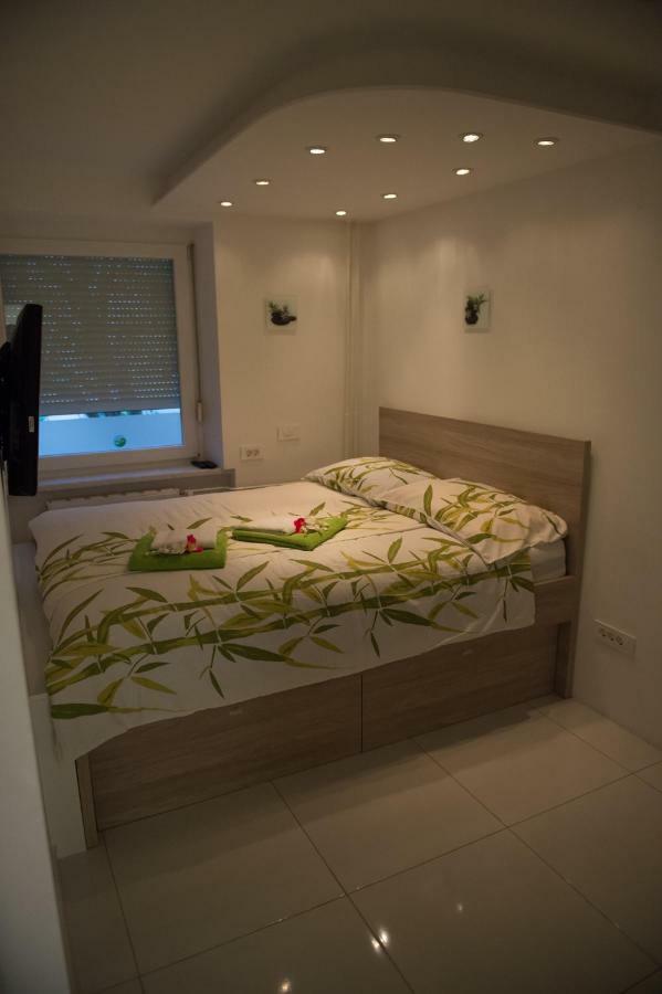 First Floor Flat (adults Only) *